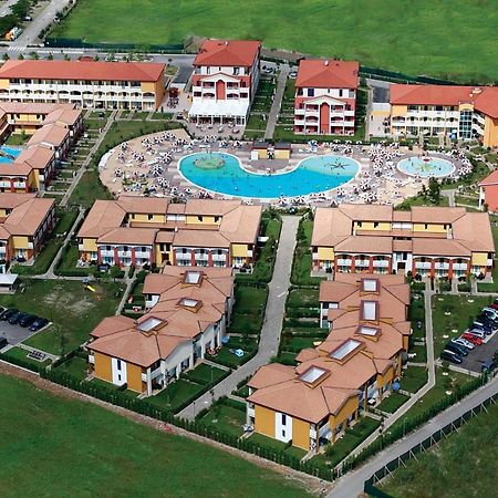 Pini Village Lido Altanea Каорле Экстерьер фото